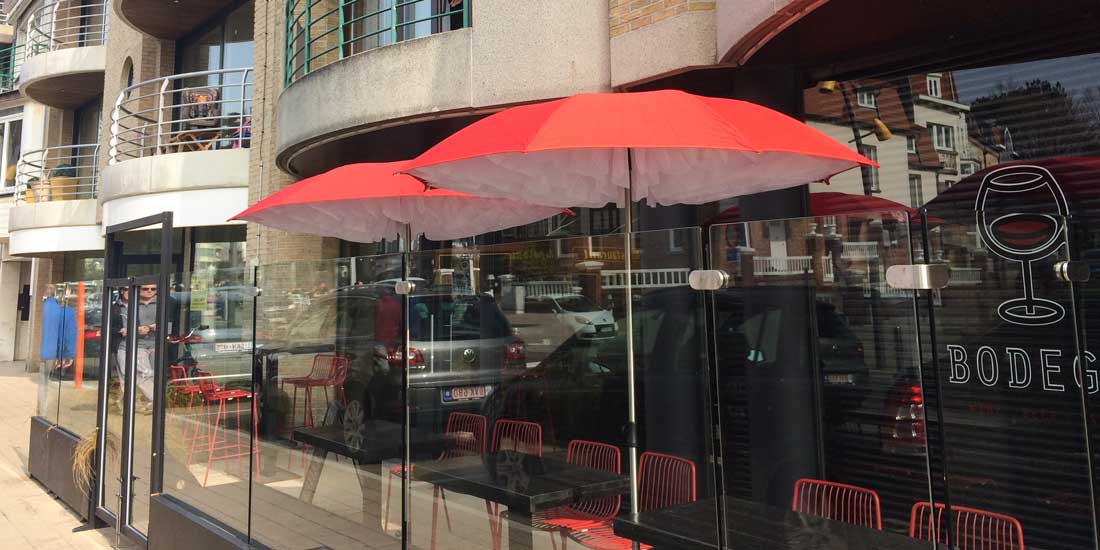 Paddo Parasol bij La Bodega in De Panne