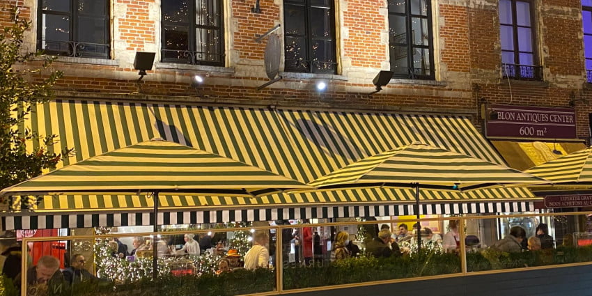 Au vieux Saint Martin, Bruxelles - parasol Quattro