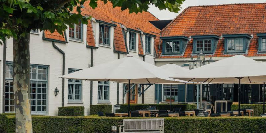 Auberge du Pêcheur, Deurle - MacSymo parasols op het terras